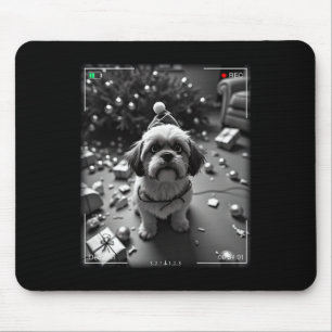 Weihnachts-Shih-Tzu auf Kamera erwischt Mousepad