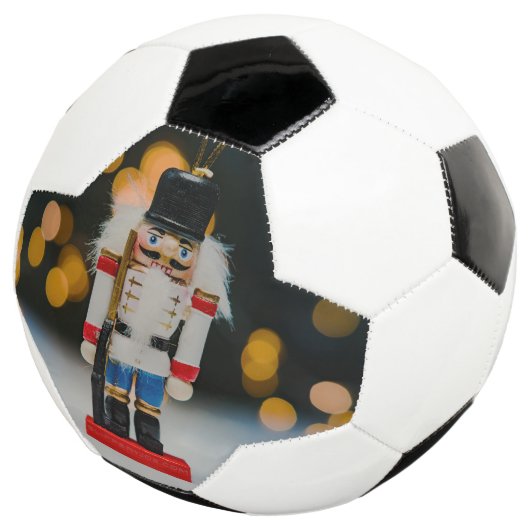Weihnachts-SlipperyJoe Nutcracker figurine Ornamen Fußball (Dreiviertel)