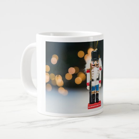 Weihnachts-SlipperyJoe Nutcracker figurine Ornamen Jumbo-Tasse (Vorderseite Links)