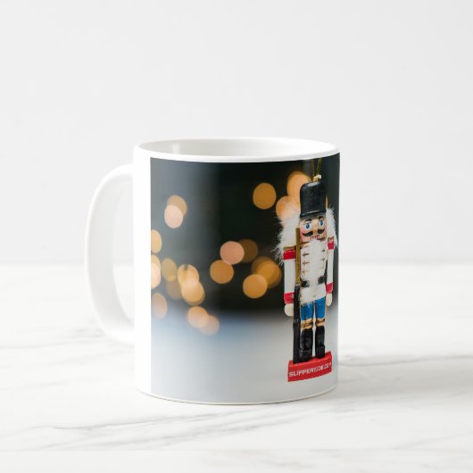 Weihnachts-SlipperyJoe Nutcracker figurine Ornamen Kaffeetasse (Vorderseite Links)