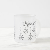 Weihnachts-Snowflake Mama - bearbeitbare Mattierte Mattglastasse (VorderseiteRechts)