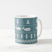 Weihnachts-Sweater-Knitter-Muster Whale Winter Kaffeetasse (VorderseiteRechts)