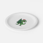 Weihnachts-T-Rex trägt Weihnachtsbaum Pappteller (Schrägansicht)