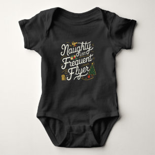 Weihnachts-T-Shirts in der Familie Naughty Liste H Baby Strampler