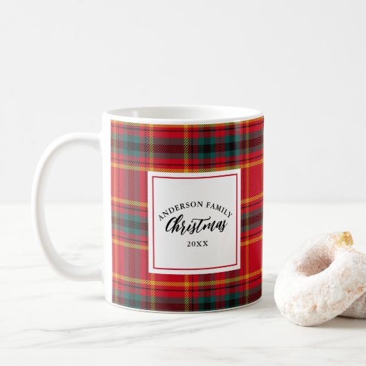 Weihnachts-Tartan Kariert Familienname Jahr Kaffeetasse (Mit Donut)