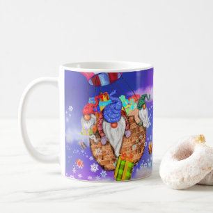 Weihnachts-Tasse spielt Fliegen und gibt Geschenke Kaffeetasse