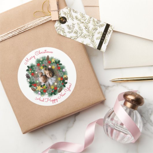 Weihnachts- und Neujahrsgrüße, Foto in einer Krone Runder Aufkleber (Schenken)