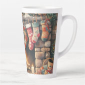 Weihnachts-Weihnachts-Strümpfe am Feuerplatz Milchtasse (Rechts)