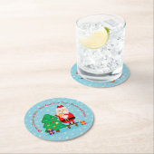 Weihnachts-Weihnachtsbaum 20xx Hinzufügen Text Runder Pappuntersetzer (Vor Ort)