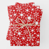 Weihnachts-Winter-Schneeflocken auf Red Wrapping Geschenkpapier Set (Beispiel)