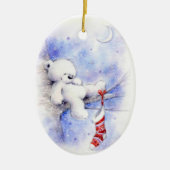 Weihnachtsbär in einem Strumpf Keramik Ornament (Vorne)