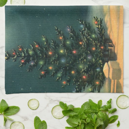 Weihnachtsbaum am Abend mit Lichtern Geschirrtuch (Gefaltet)