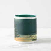 Weihnachtsbaum am Abend mit Lichtern Tasse (Zentrum)