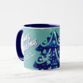 Weihnachtsbaum Artistic Blue Merry Script Familie Tasse (Vorderseite Links)