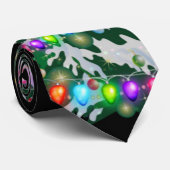 Weihnachtsbaum auf Schwarz - Männerschatten Krawatte (Gerollt)