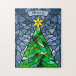 Weihnachtsbaum aus festem Glas Puzzle<br><div class="desc">Dieses wunderschöne 11" x 14" Weihnachtspuzzle besticht durch ein handgefertigtes Aquarellglas mit einem Weihnachtsbaum mit einem goldenen Stern mit roten Ornamenten und einem Hintergrund in Blautönen. Der bearbeitbare Gruß ist "Fröhlich".</div>