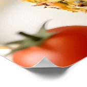 Weihnachtsbaum aus Gemüse, Salatblättern und Kirsc Poster (Ecke)