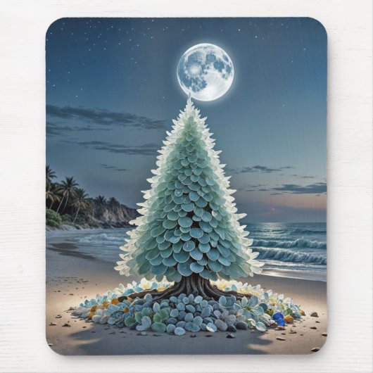 Weihnachtsbaum aus Meerglas am Strand Mousepad (Vorne)