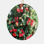 Weihnachtsbaum dekoriert keramikornament (Links)