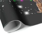Weihnachtsbaum der Dackel, gedeckt durch Blitzlich Geschenkpapier (Rolleneckpunkt)