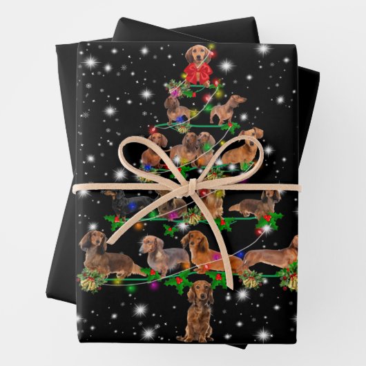 Weihnachtsbaum der Dackel, gedeckt durch Blitzlich Geschenkpapier Set (Beispiel)