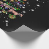 Weihnachtsbaum des Pferdes, bedeckt durch Blitzlic Geschenkpapier (Ecke)