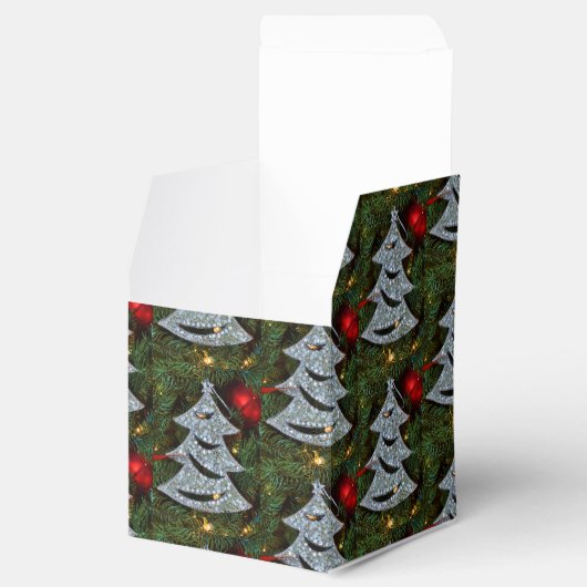 Weihnachtsbaum-Gefälligkeitsbox Geschenkschachtel (Geöffnet)