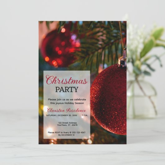 Weihnachtsbaum, Glitterie Rote Ornamente Weihnacht Einladung (Stehend Vorderseite)