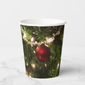 Weihnachtsbaum I Urlaub Hübsch grün und rot Pappbecher (Rückseite)