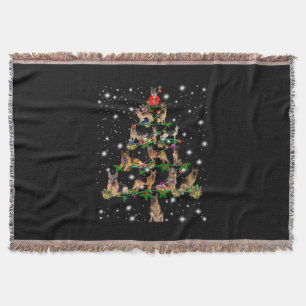 Weihnachtsbaum in Deutschland mit Lichteinfall Decke