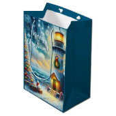 Weihnachtsbaum Leuchtturm Nautical Coastal Blue Mittlere Geschenktüte (Vorderseite Schrägansicht)