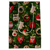 Weihnachtsbaum mit Filzspielzeug Mittlere Geschenktüte (Rückseite)