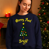 Weihnachtsbaum mit fröhlicher und heller Leuchtenv Sweatshirt