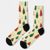 Weihnachtsbaum mit sternenüberragenden nahtlosen M Socken (Linkes Detail)