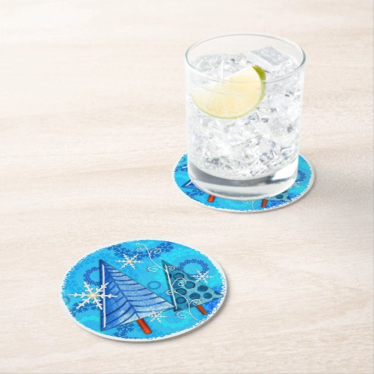 Weihnachtsbaum & Schneeflocken Runder Pappuntersetzer (Vor Ort)