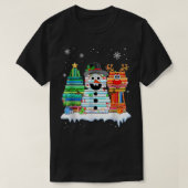 Weihnachtsbaum Snowman Rentier Buchstapel T-Shirt (Design vorne)
