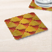 Weihnachtsbaum Stencil Red auf Gold Untersetzer (angewinkelt)