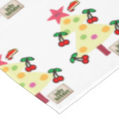 Weihnachtsbaum Tablecloth, Cherries Jolly Holiday Tischdecke (Schrägansicht)