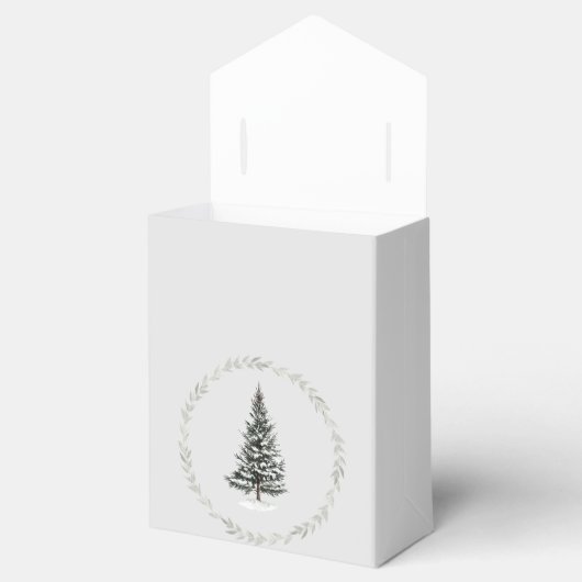 Weihnachtsbaum und Kraut auf Silber Geschenkschachtel (Geöffnet)