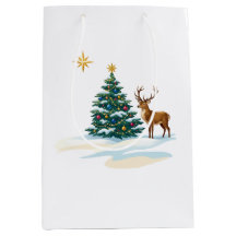 Weihnachtsbaum und Rentier im Schnee