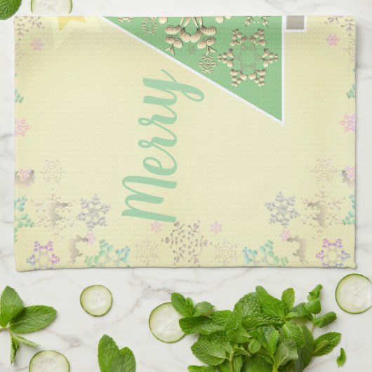 Weihnachtsbaum und Schnee Geschirrtuch (Gefaltet)