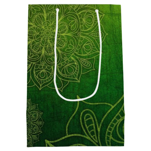 Weihnachtsbaum und Strumpf Whimsey Mittlere Geschenktüte (Rückseite)