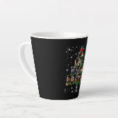 Weihnachtsbaum von Pitbull, bedeckt durch Blitzlic Milchtasse (Linke Ecke)