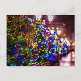 Weihnachtsbäume auf der Straße Postkarte