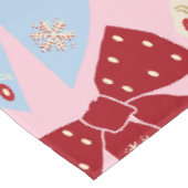 Weihnachtsbäume Coquette Pink Tischdecke (Schrägansicht)