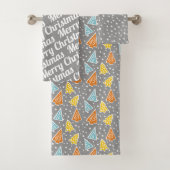 Weihnachtsbäume "Frohe Weihnachten" Schnee grau ru Badhandtuch Set (Insitu)