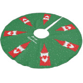 Weihnachtsbäume & Schneeflocken auf Grün Polyester Weihnachtsbaumdecke (Schrägansicht)