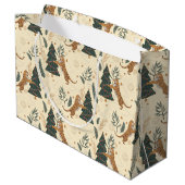 Weihnachtsbäume & Tiger Custom Beige Backbround Große Geschenktüte (Rückseite Schrägansicht)