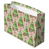 Weihnachtsbäume und rote Bogen Große Geschenktüte (Rückseite Schrägansicht)