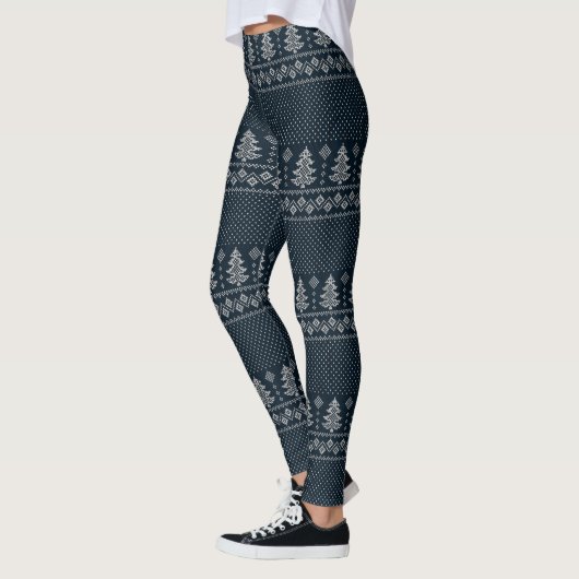 Weihnachtsbäume und Schneeflocken Leggings (Links)